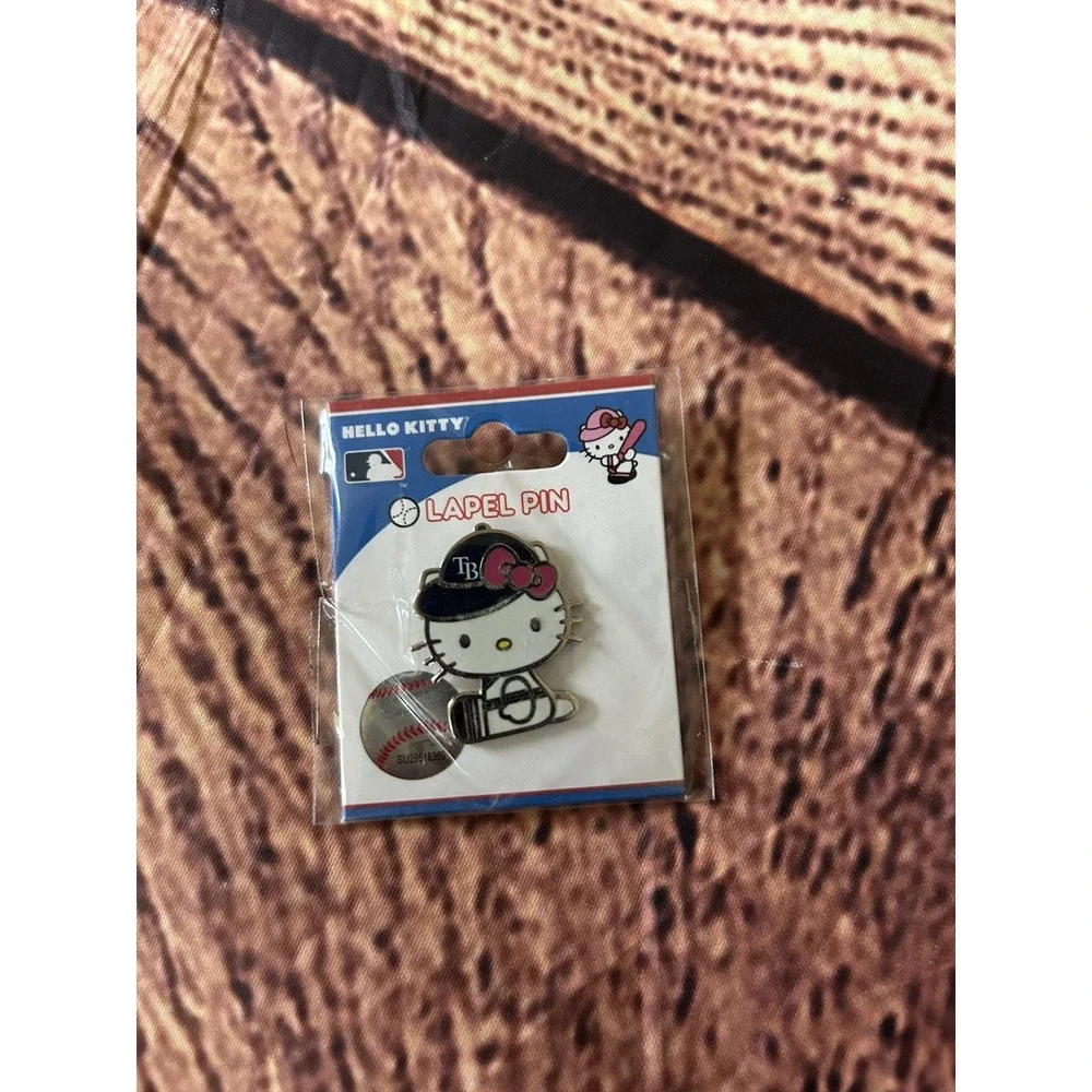 Hello Kitty Tampa Bay‎ Rays MLB Baseball Lapel Pin New Collectible Fan Accessory